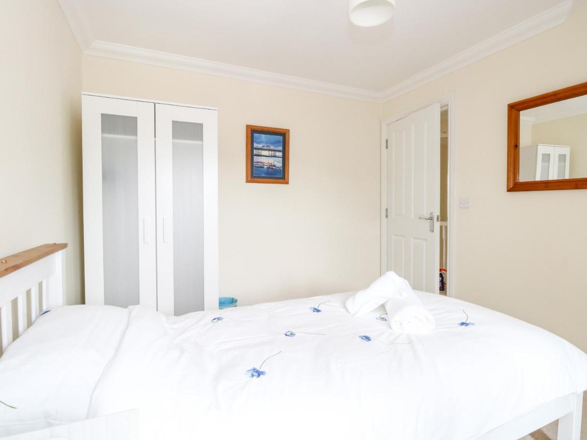 Robins Nest Villa Cromer Exterior photo